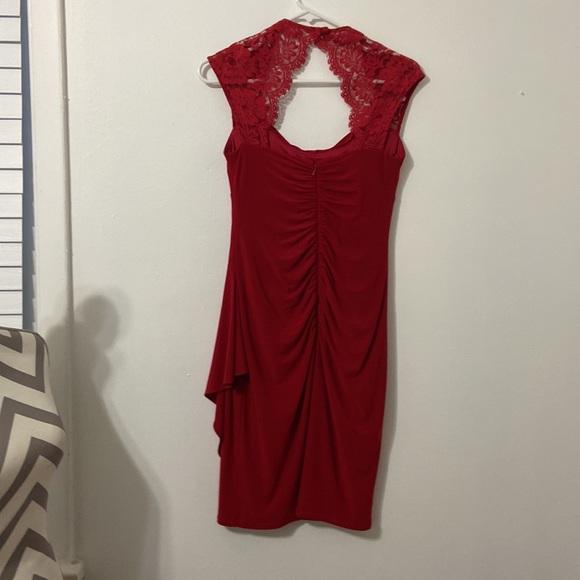 Caché red dress - Picture 2 of 2